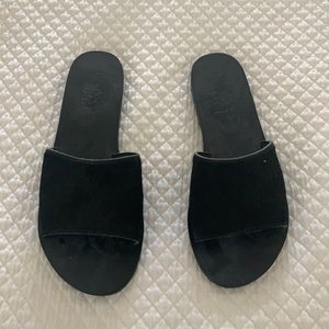 Ancient Greek slides pony black